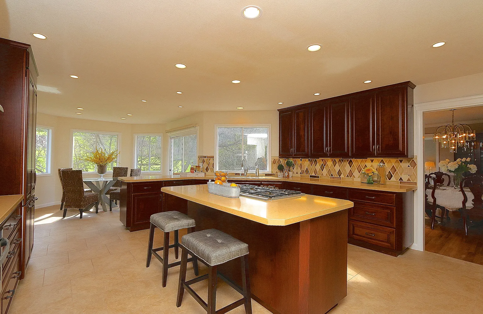 33 Oak Valley Dr photo 1