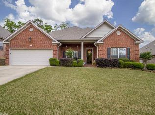 9 Commentry Dr, Little Rock, AR 72223