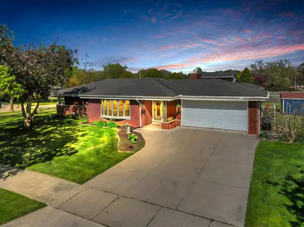 8450 South Burrell STREET, Oak Creek, WI 53154