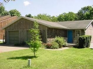 1220 Point Of View Dr, Wooster, OH 44691