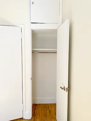 Rented by Waverly Realty Associates | media 10