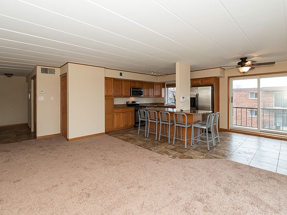 3rd image of 10221 S Central Ave Unit 3D