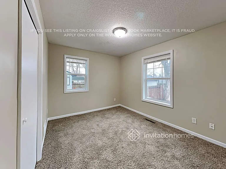 5644 Maryland Ave N — Photo 16