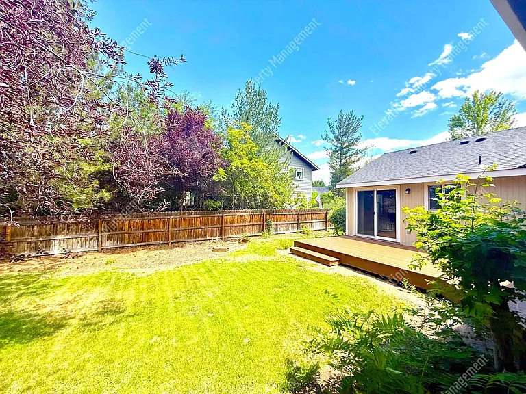 1299 NE Glacier Ridge Rd — Photo 23