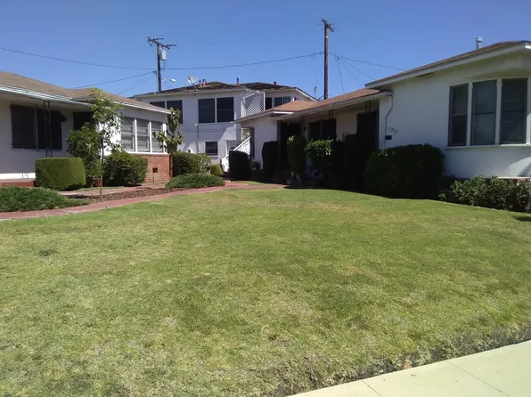 2303 W 80th St, Inglewood, CA 90305