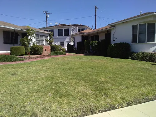 2303 W 80th St Photo 1