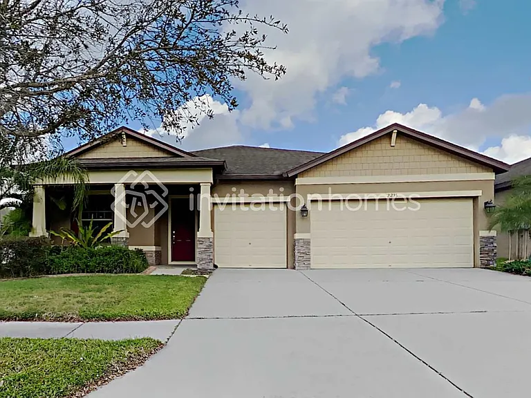 2235 Landside Dr — Photo 1