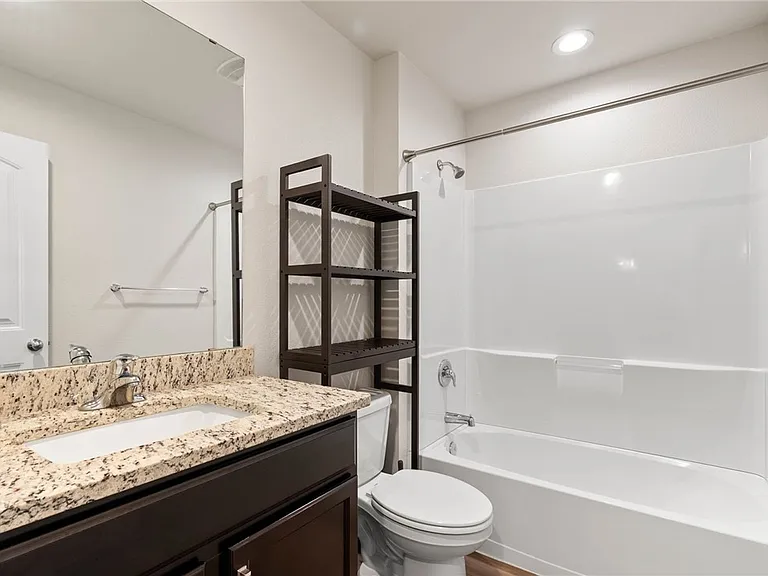 7621 Cowboy Trail Ln — Photo 18