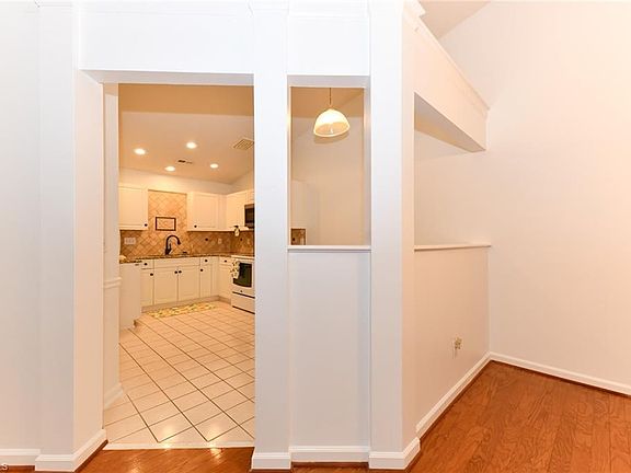 5th image of 4354 Rocky Brook Ct