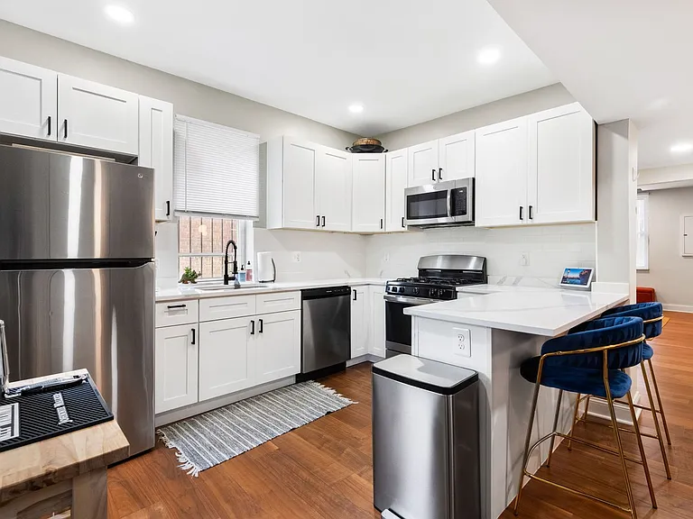 4230 Edson Pl NE — Photo 3