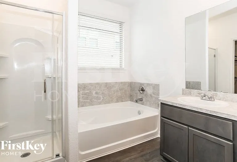 11012 Patriot Ct — Photo 9