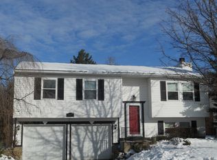 2078 Camelback Dr, Columbus, OH 43228