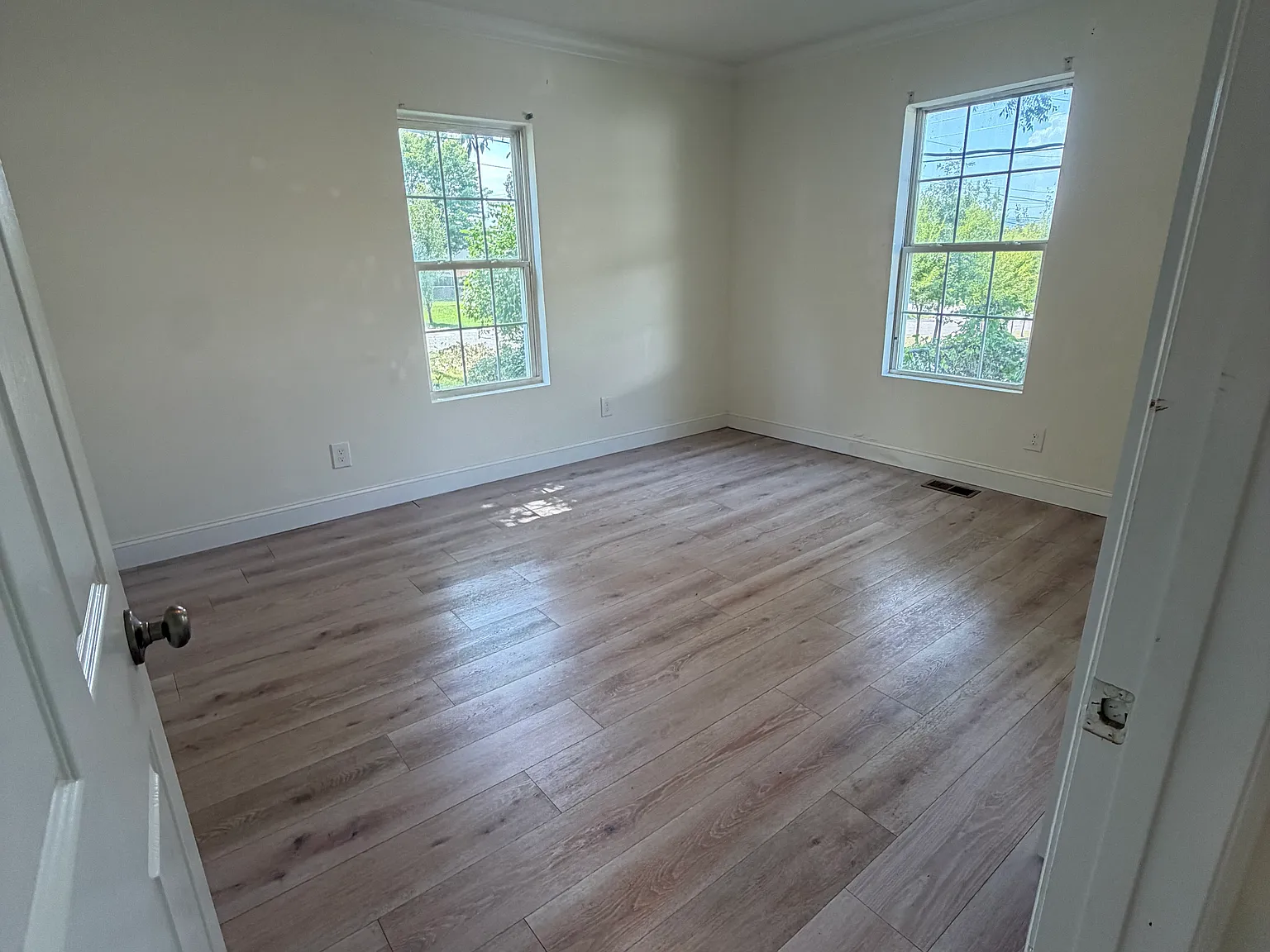 2 bed, 1000 sqft, $1,225 — Photo 4