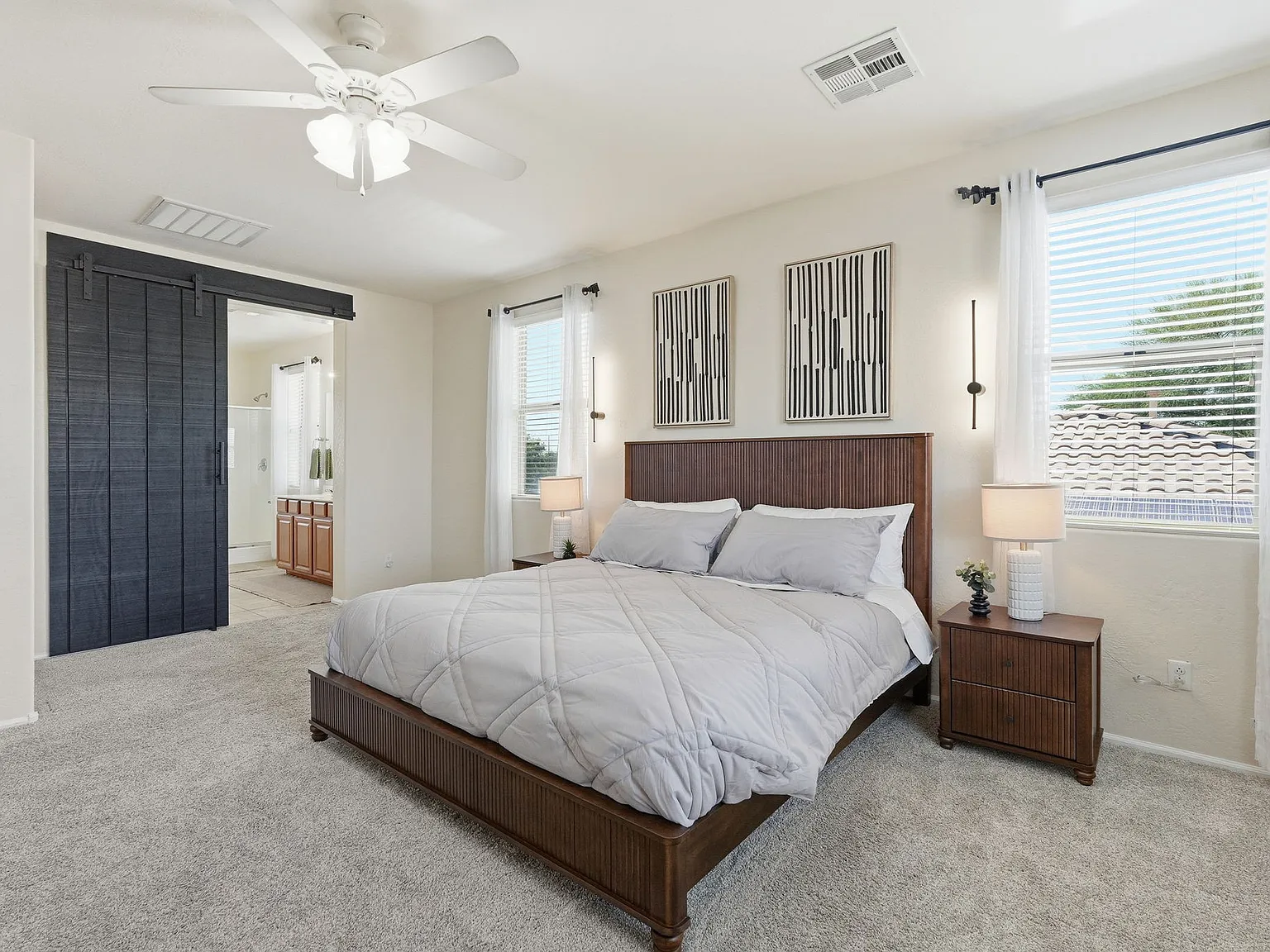 4 bed, 2762 sqft, $5,800 — Photo 4