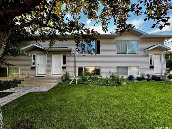 95 115th St E #2, Saskatoon, SK S7N 2E1