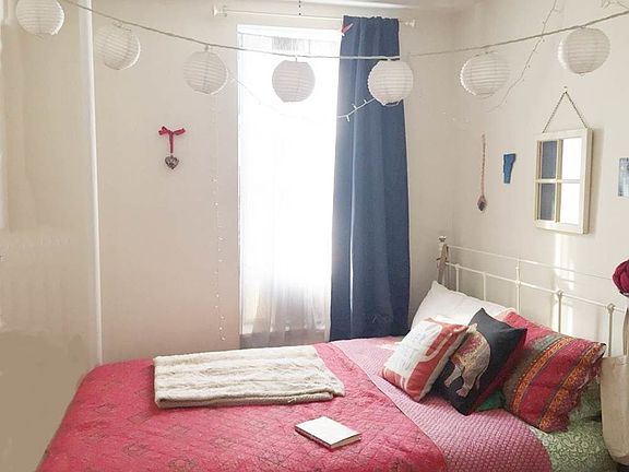 4th image of 354 Douglass St #4