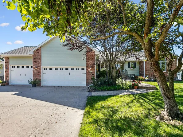 1121 Wedgewood Pl, Newton, KS 67114