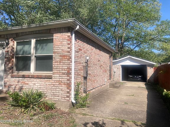 5th image of 9722 Scarborough Ave