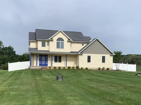 3068 W Cook Rd, Grand Blanc, MI 48439