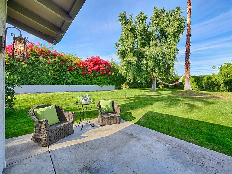72248 Desert Dr — Photo 8