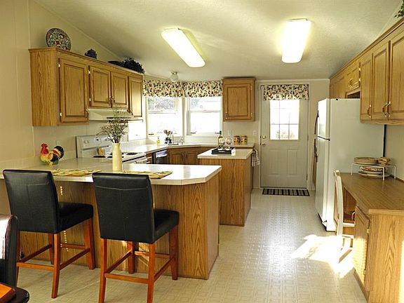 3rd image of 12520 152nd Street Ct E