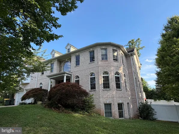 6529 Fairlawn Dr, Mc Lean, VA 22101