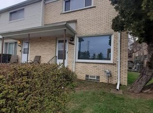 2099 E Maple Rd #11, Birmingham, MI 48009