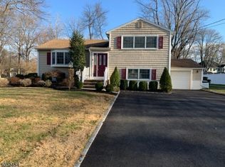 8 Felch Rd, Florham Park, NJ 07932