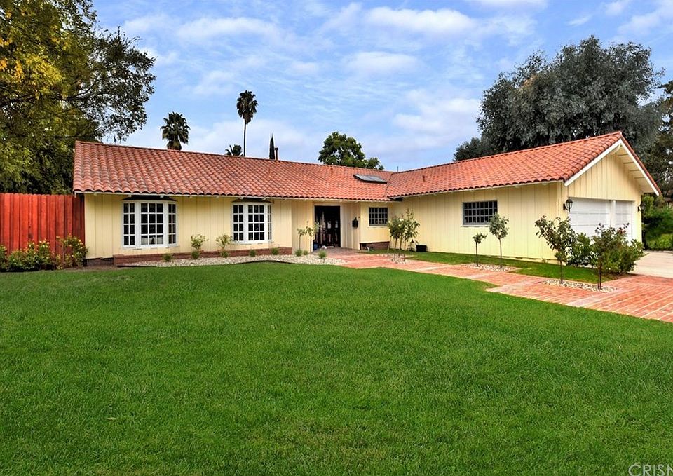 1st image of 23351 Los Encinos Way
