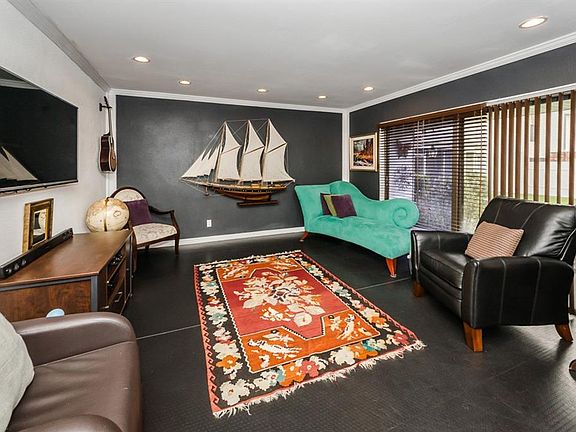 2nd image of 670 Haven Pl