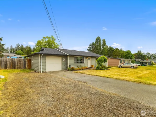 822 Walker Avenue, Oak Harbor, WA 98277