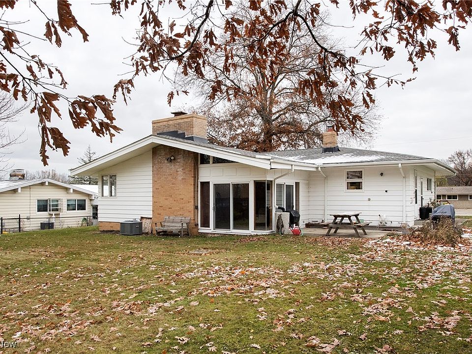 7618 Alan Pkwy, Middleburg Heights, OH 44130 | Zillow
