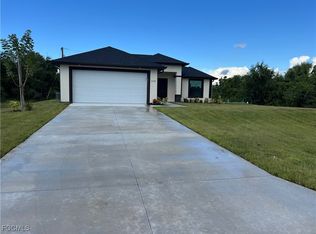 6108 Holt Ct, Fort Myers, FL 33905