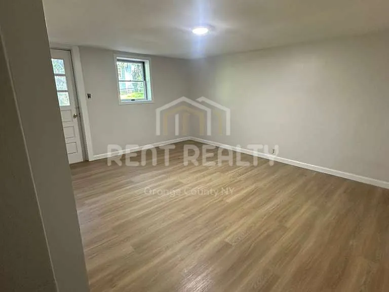 5 Ricki Ln — Photo 4