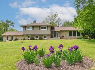 4735 Meadow Vw E, Brookfield, WI 53005