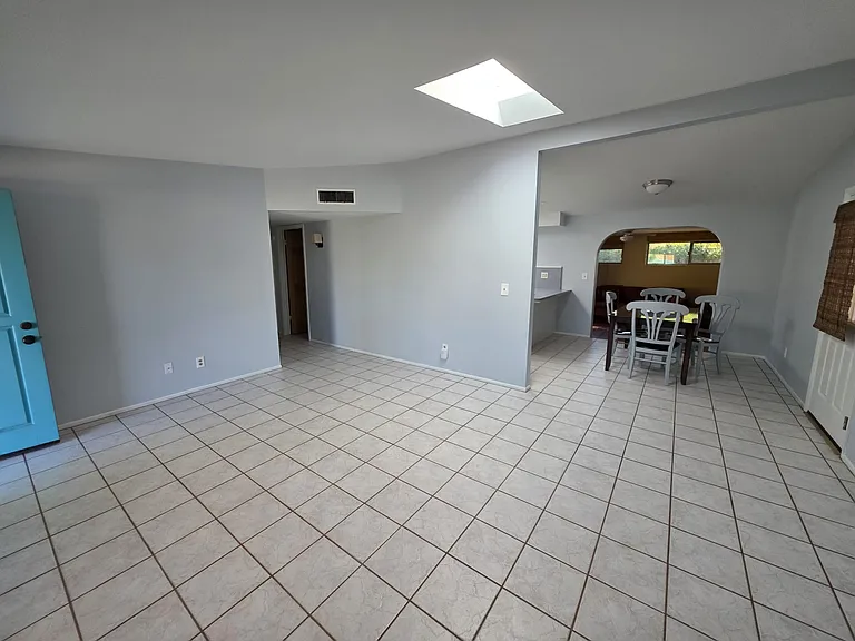 240 E La Huerta — Photo 11