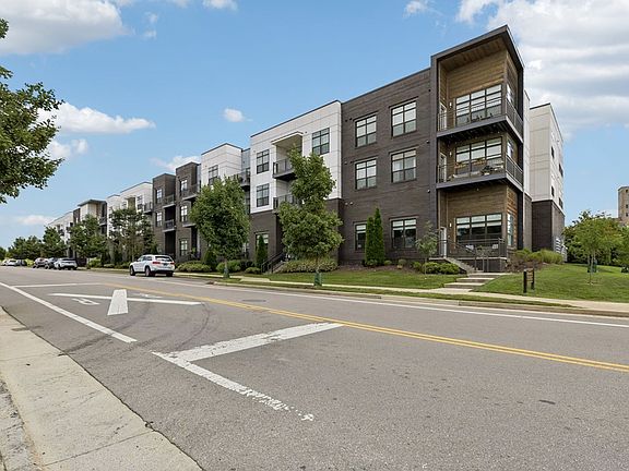 3rd image of 1638 54th Ave N #101
