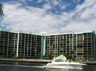 800 Parkview Dr APT 422, Hallandale Beach, FL 33009