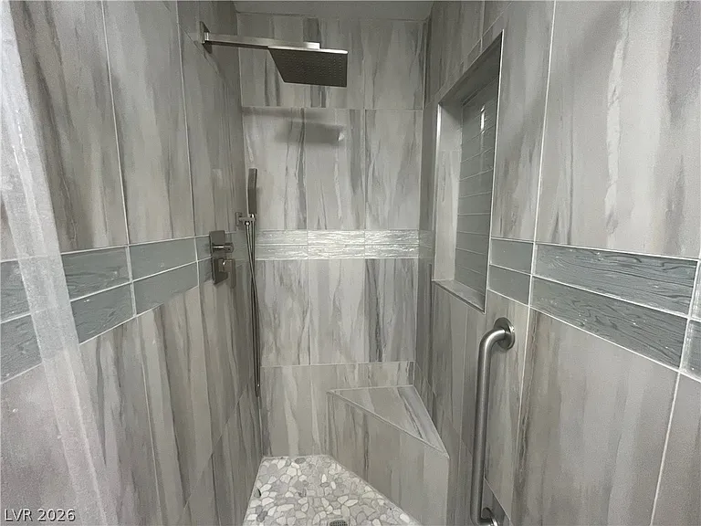 3611 Laguna Del Sol Dr — Photo 17