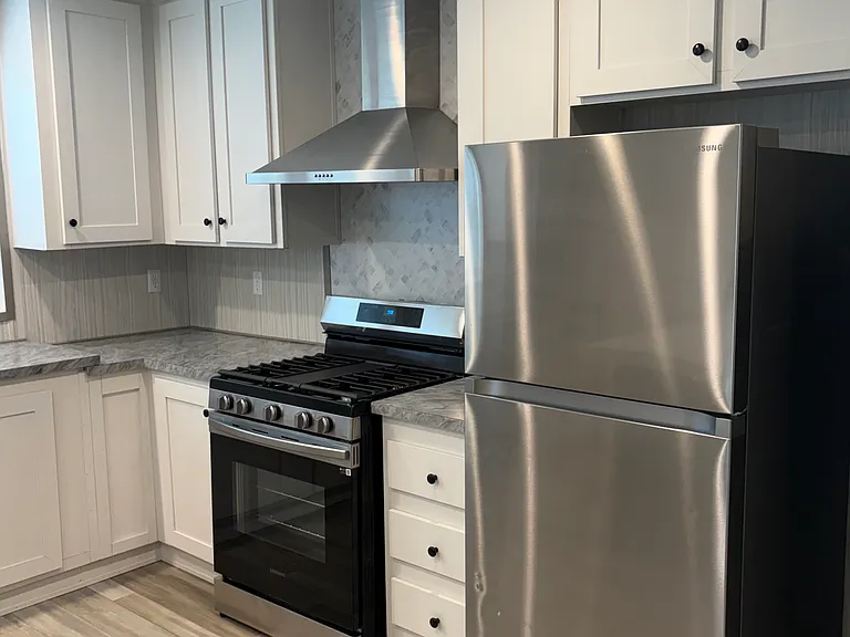 690 Rose Blvd — Photo 5