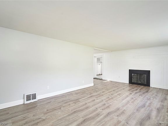 2nd image of 2625 Eaton Rd NW