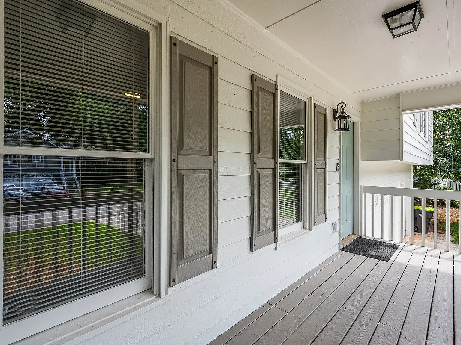 3 bed, 1104 sqft, $2,500 — Photo 2