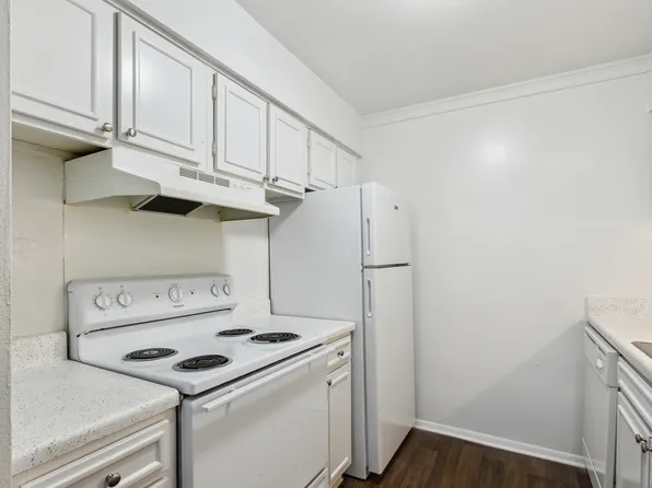 Fairway Club Apartments