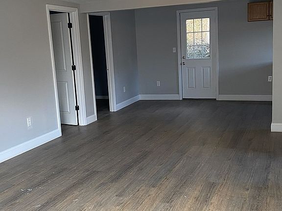 5th image of 4123 Hill Rd