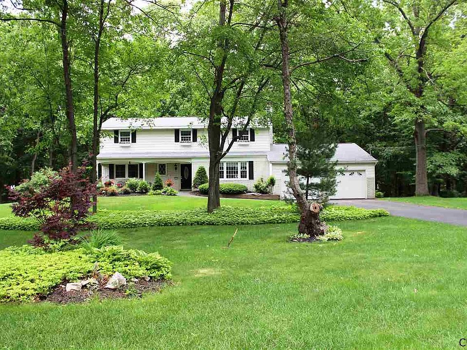 1st image of 13 Huckleberry Ln
