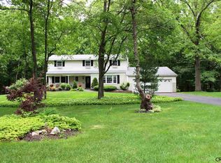 13 Huckleberry Ln, Ballston Lake, NY 12019