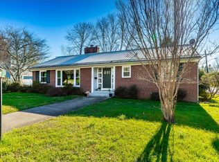 223 W Probart St, Brevard, NC 28712