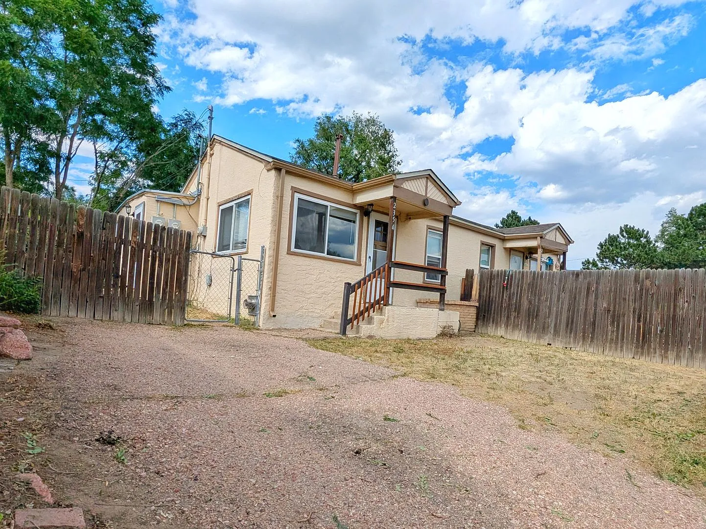 Cozy 2br 1b Home w/laundry! — Photo 2