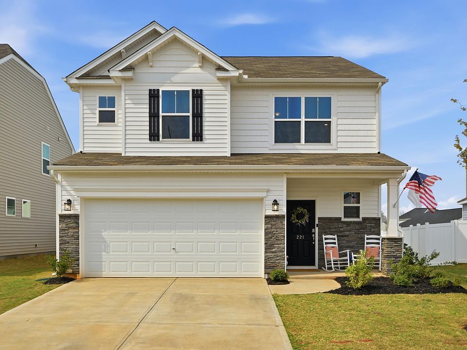 1st image of 221 Pendergast Rd