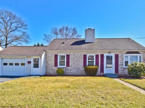 319 Alpha Ave, Wind Gap, PA 18091